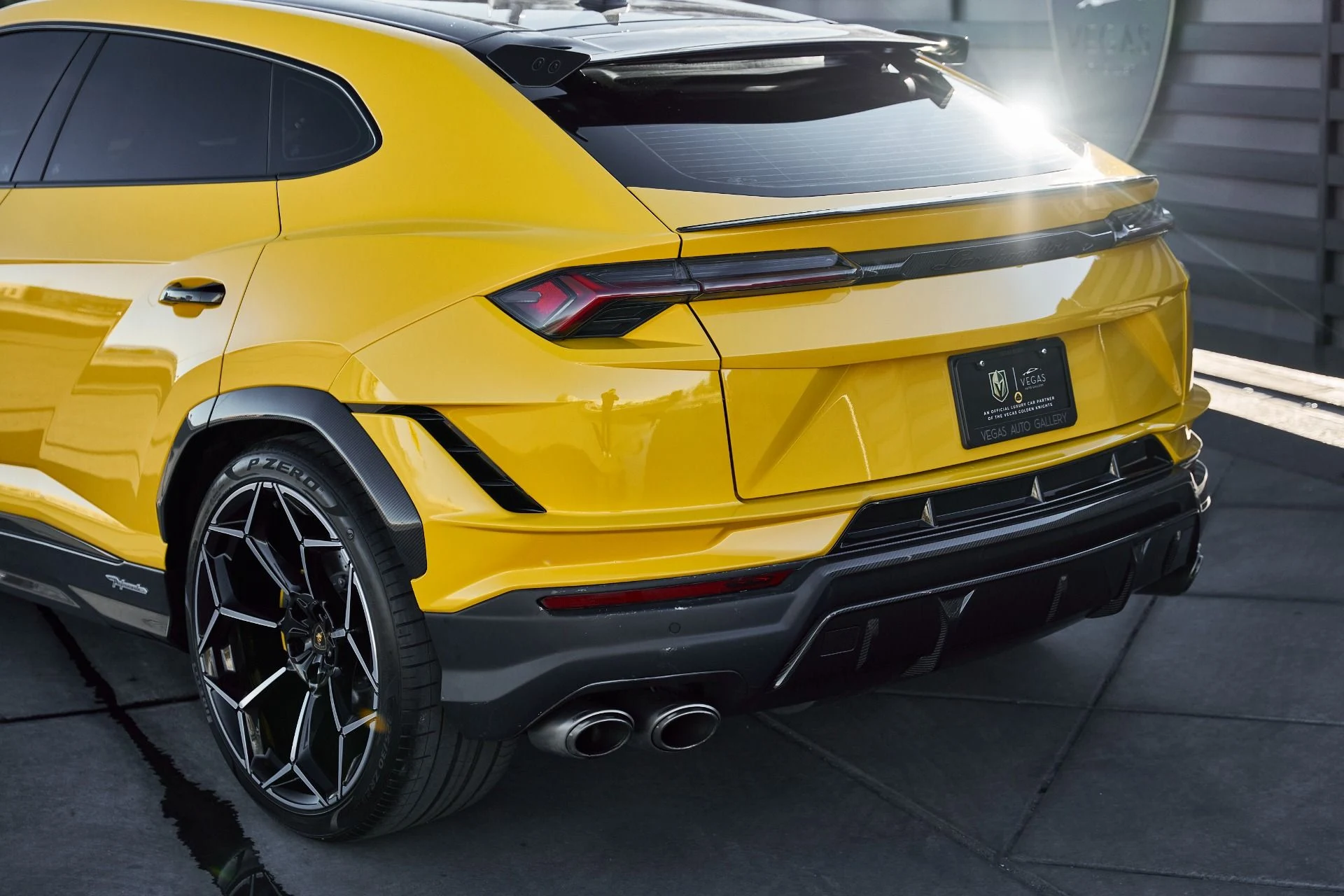 mph016_1990986077_Used_2024_Lamborghini_Urus_Performante_1768011554_9ec04b2ec7