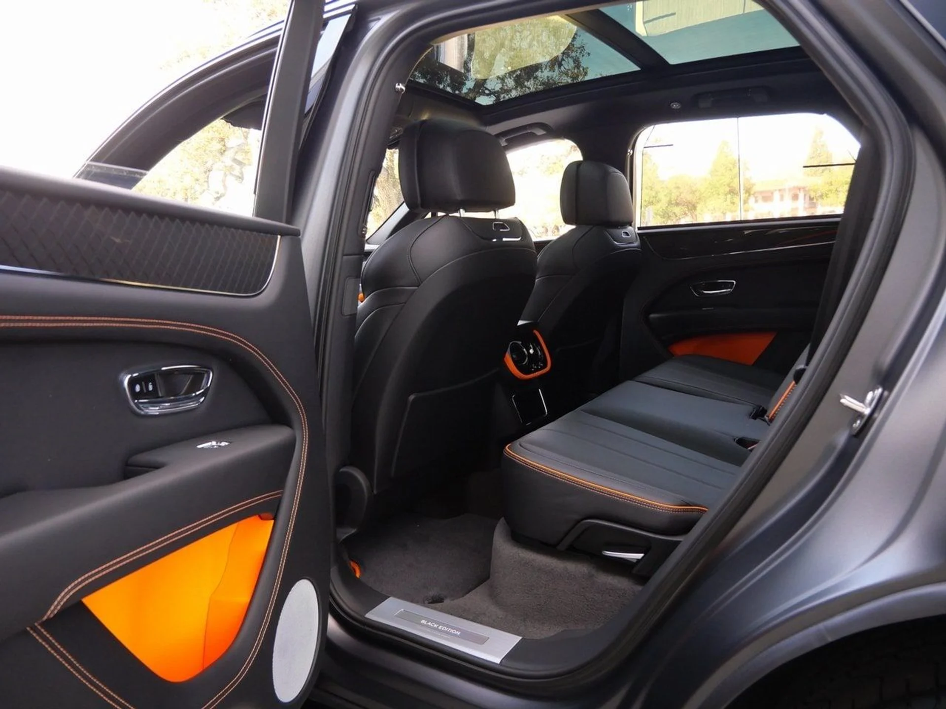 mph016_1995111139_94d6ae54cac3875ab1d6e77c2c6768d7x_cbb58f9403