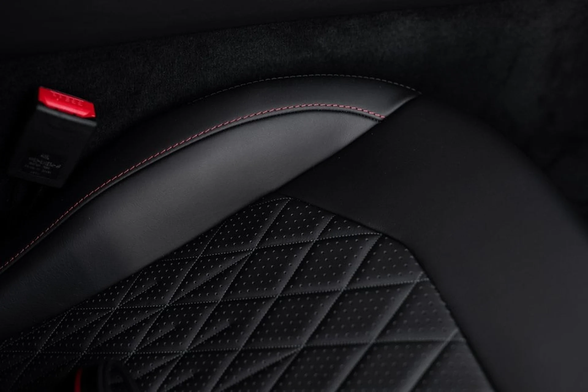 mph016_1995156558_1b8a282987421cc18fce393b0006aeecx_747c4b2ab9