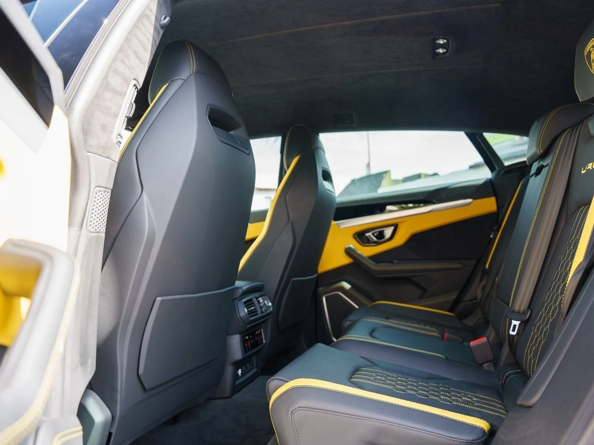 mph016_2001207808_2d0d287de6361f1f03e3fc0ec6922b6bx_d8f9a36d60