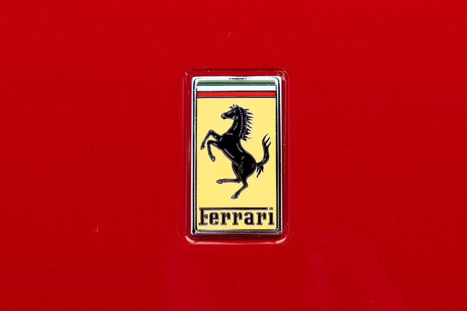 mph016_2007530173_Used_2017_Ferrari_F12berlinetta_1787147094_1256bc4e49