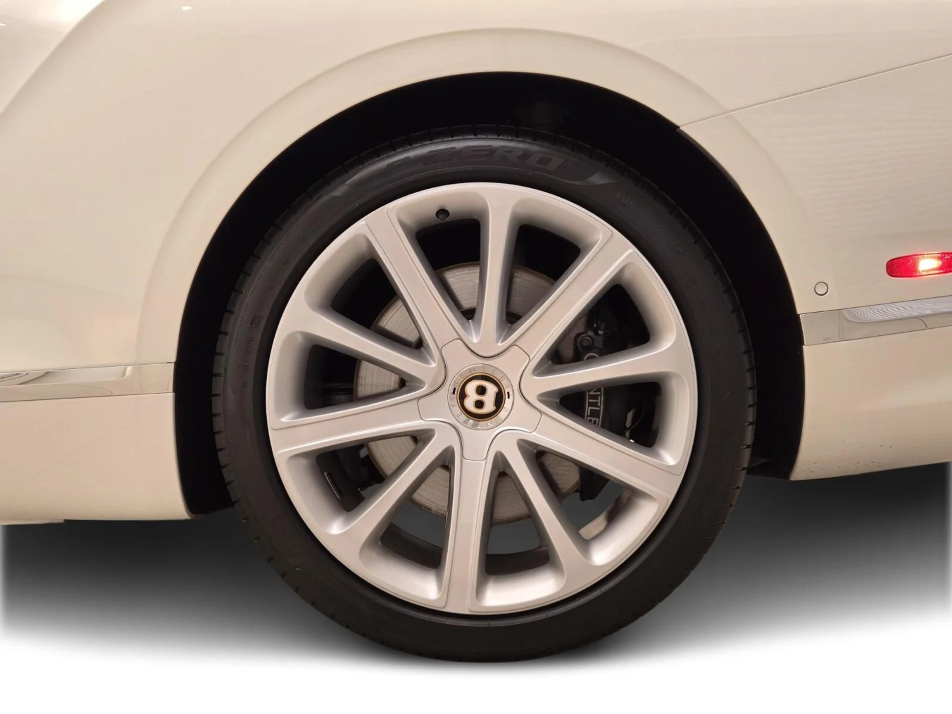 mph016_2015399434_Used_2020_Bentley_Continental_GT_V8_1765003856_b3ce32b1a9