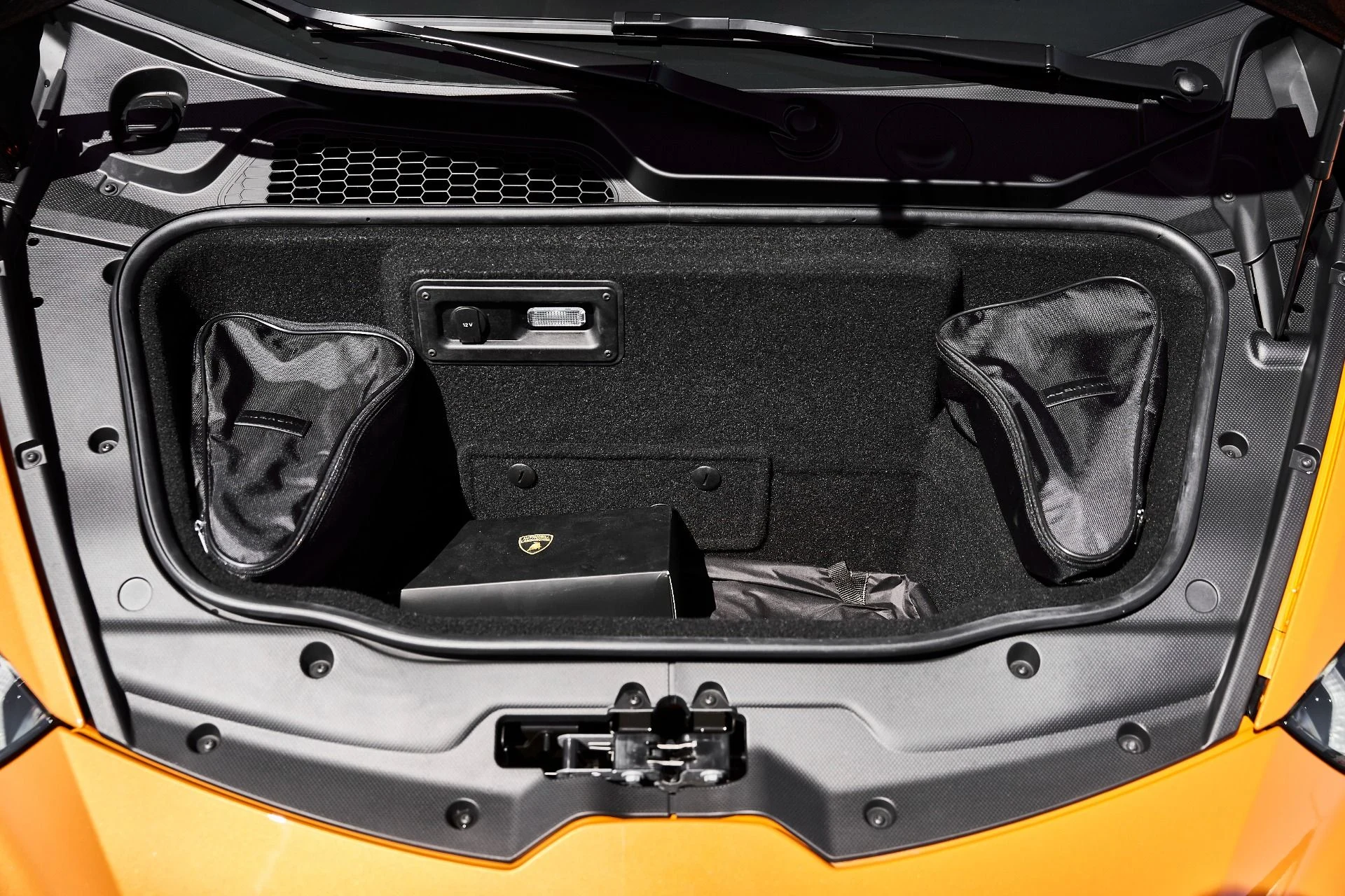 mph016_2025373180_Used_2023_Lamborghini_Huracan_Tecnica_Base_1777011607_d113e050fb