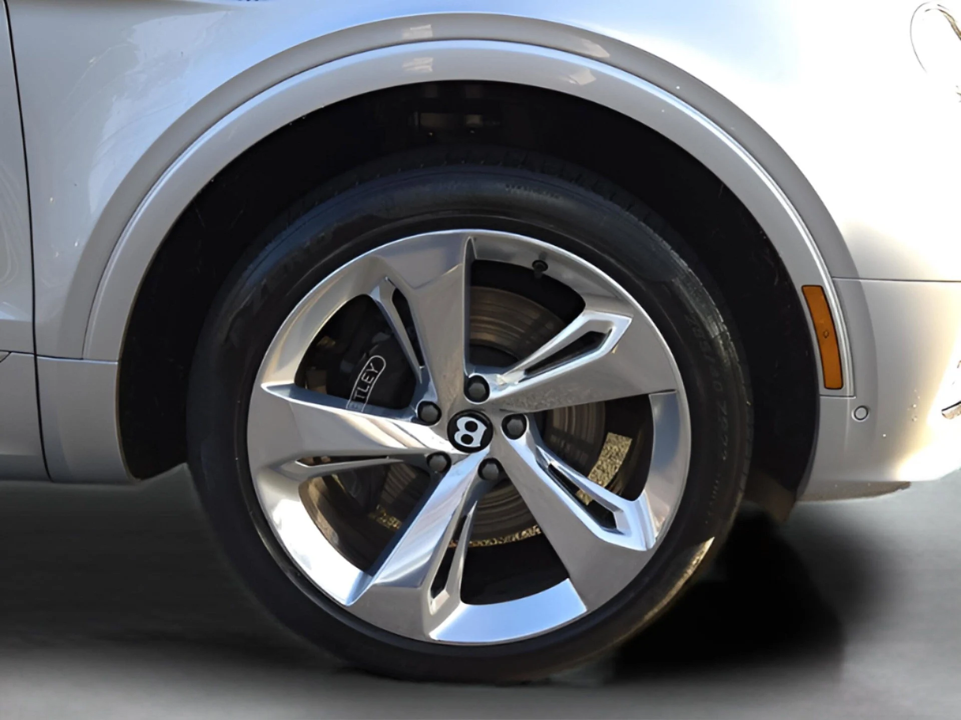 mph016_203272070_9dc6cc82a56dac1bb47947229a572faex_2ad8e9e353