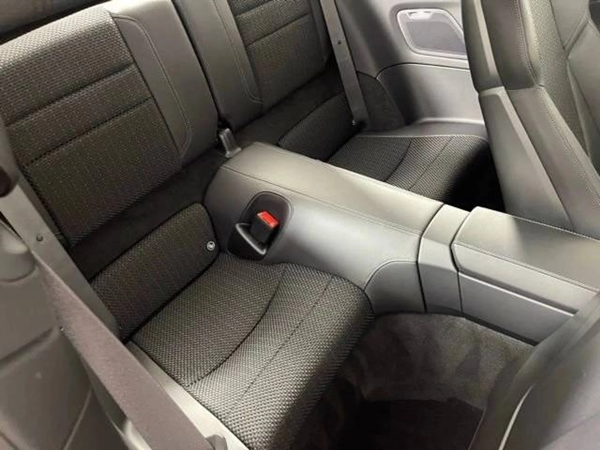 mph016_2033585392_ad3682246ae6b311c7394f1551fa0579x_5c3de23540