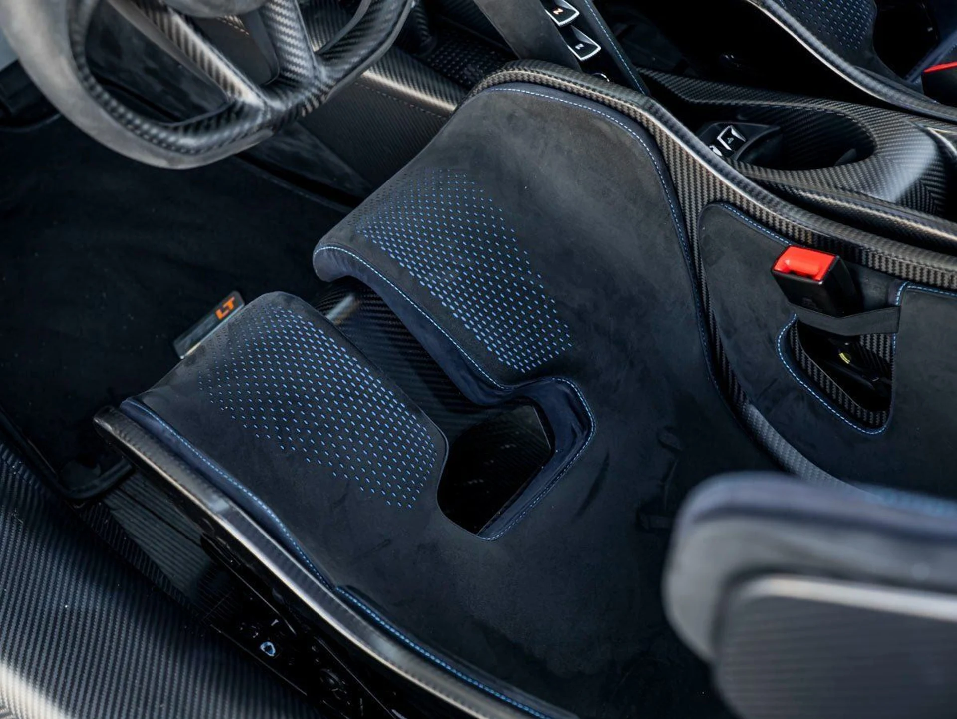 mph016_2036110881_17_f3f466d213