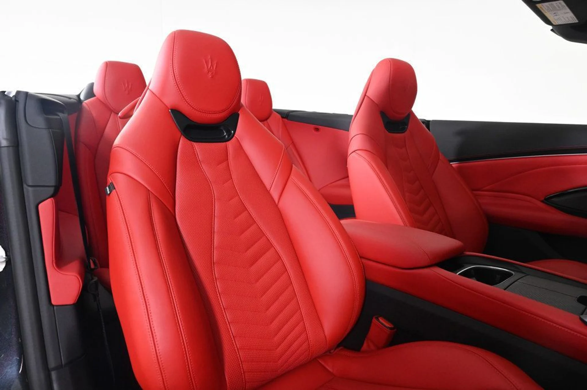 mph016_2040703912_new_2026_maserati_grancabrio_convertible_11350_22991878_17_1024_7bbe83f5bc