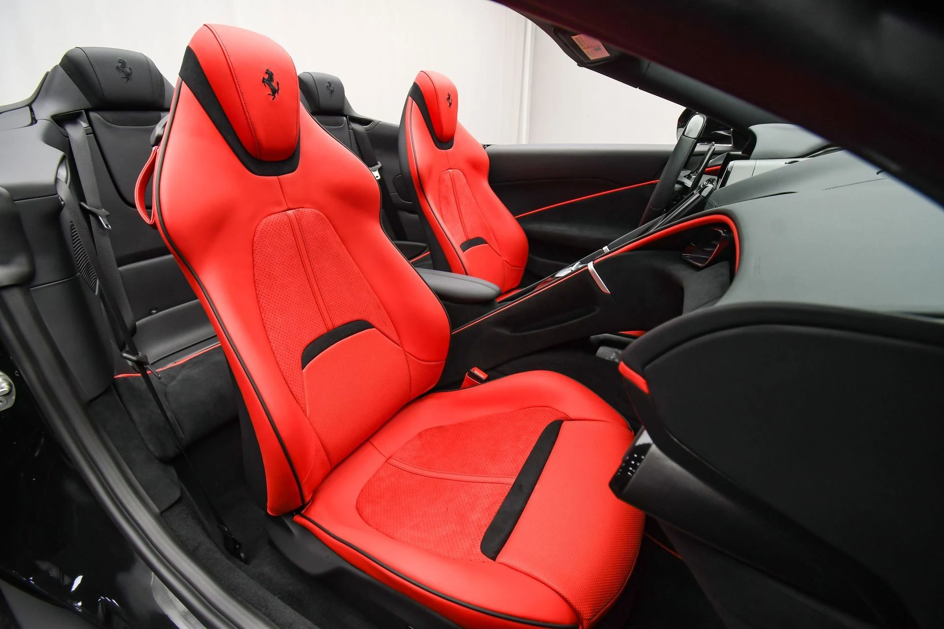 mph016_204484022_2752ba6e167c4050bda13ea08854388b_062604440d