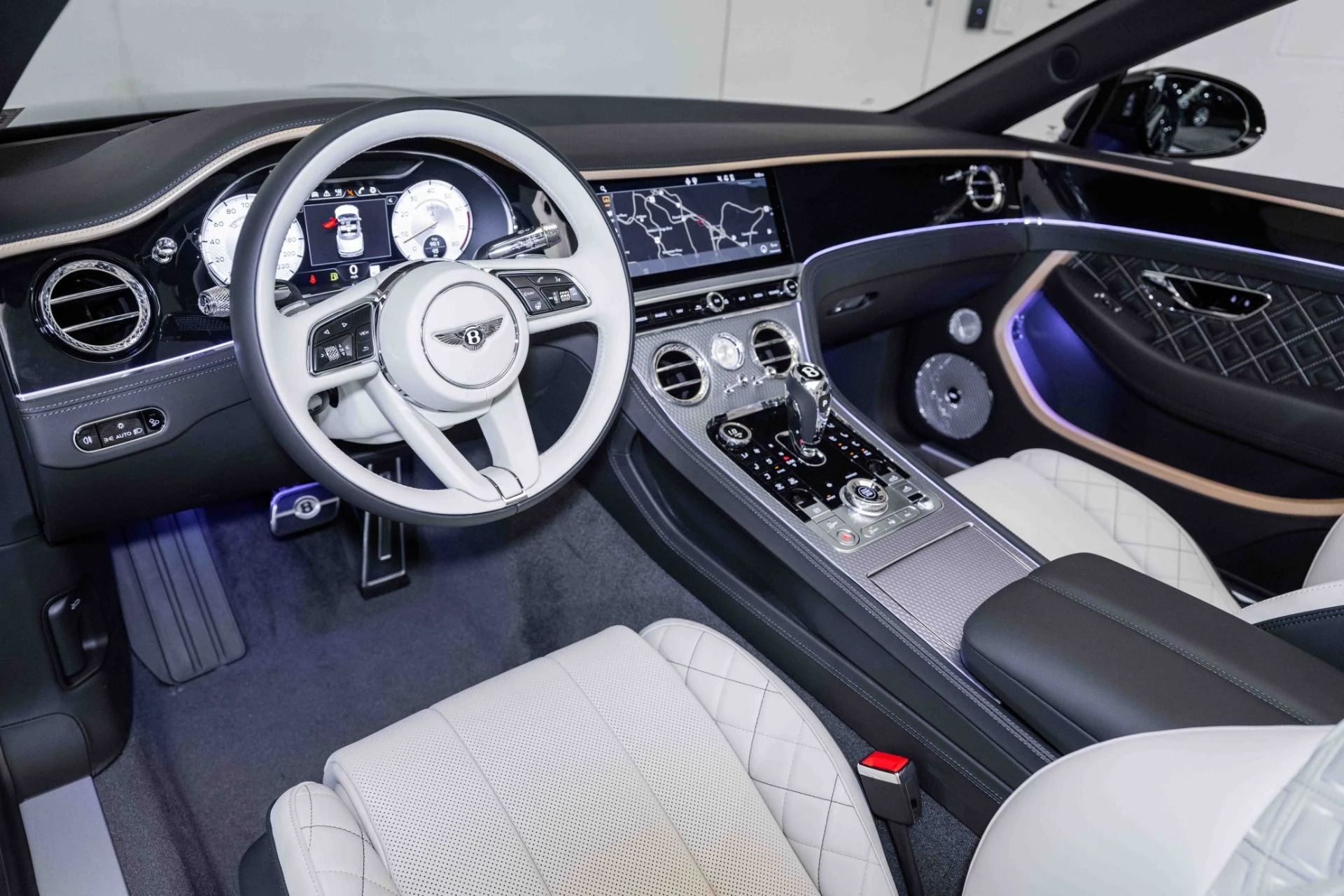 mph016_204676774_New_2024_Bentley_Continental_GTC_Mulliner_W12_1718978175_2217c88f6f