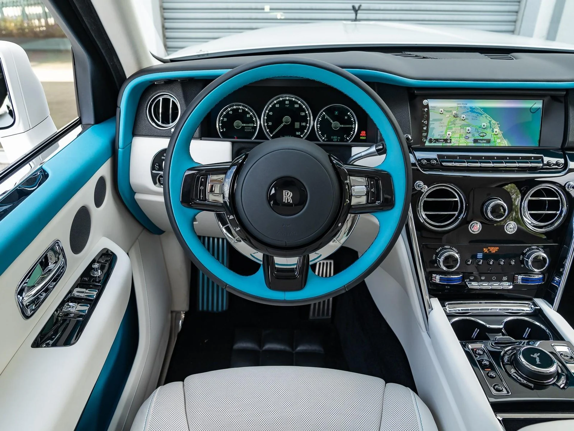 mph016_2048126378_Used_2023_Rolls_Royce_Cullinan_1761685669_3e203c8ba4