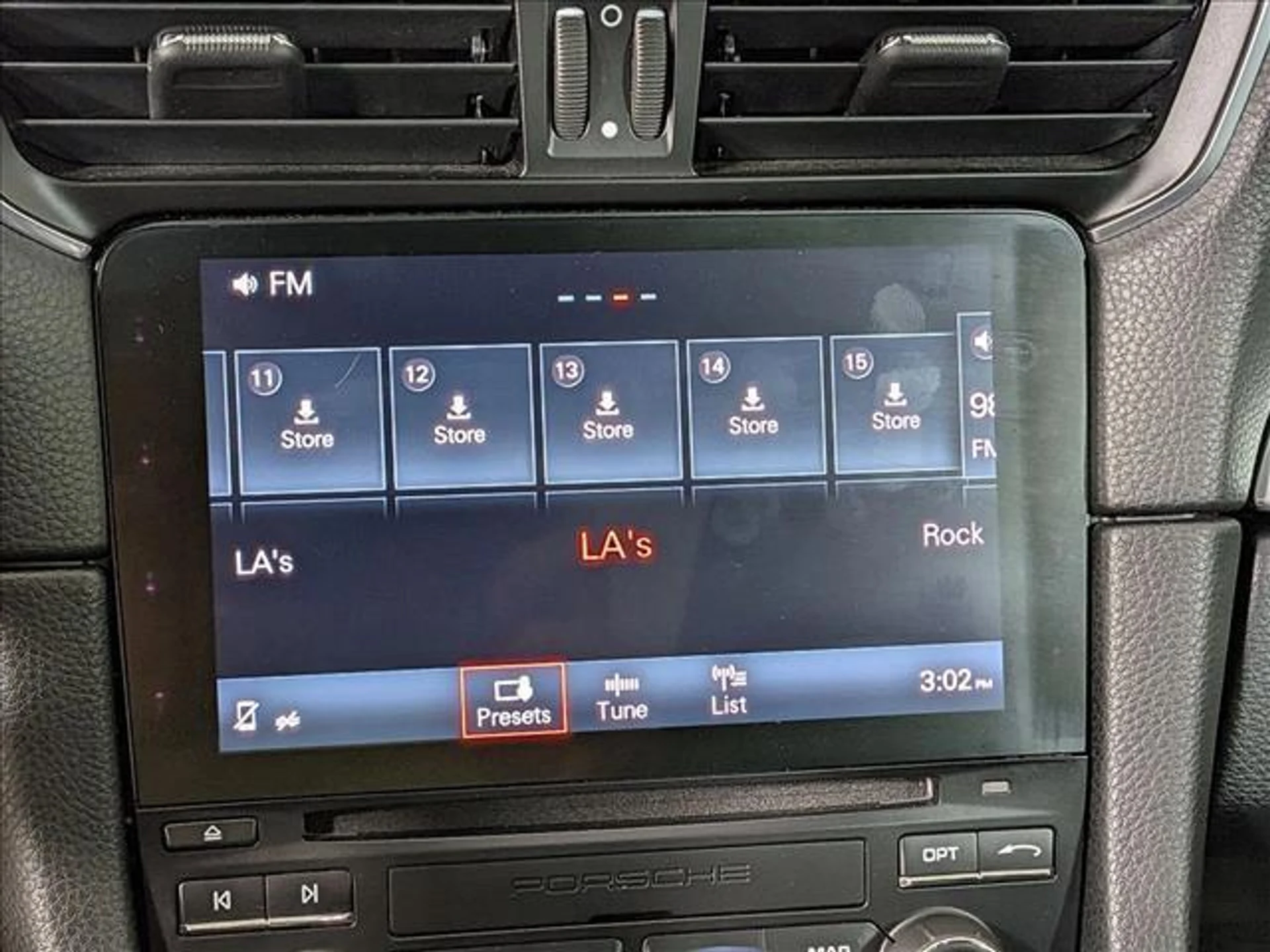 mph016_2049949334_C_Opb_D_Nwnz9_D5d_Cnd_Q4_BDR_Hd_AVY_207c7cb82d