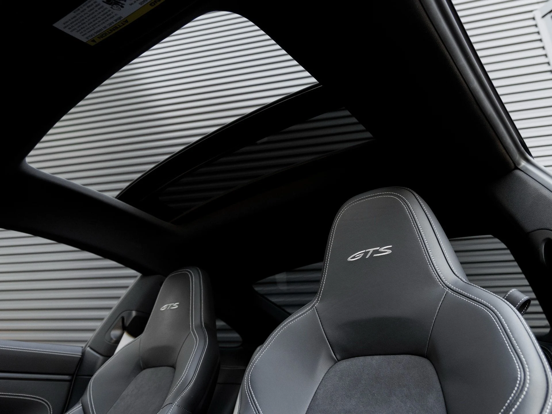 mph016_2052596863_17_6a37017018