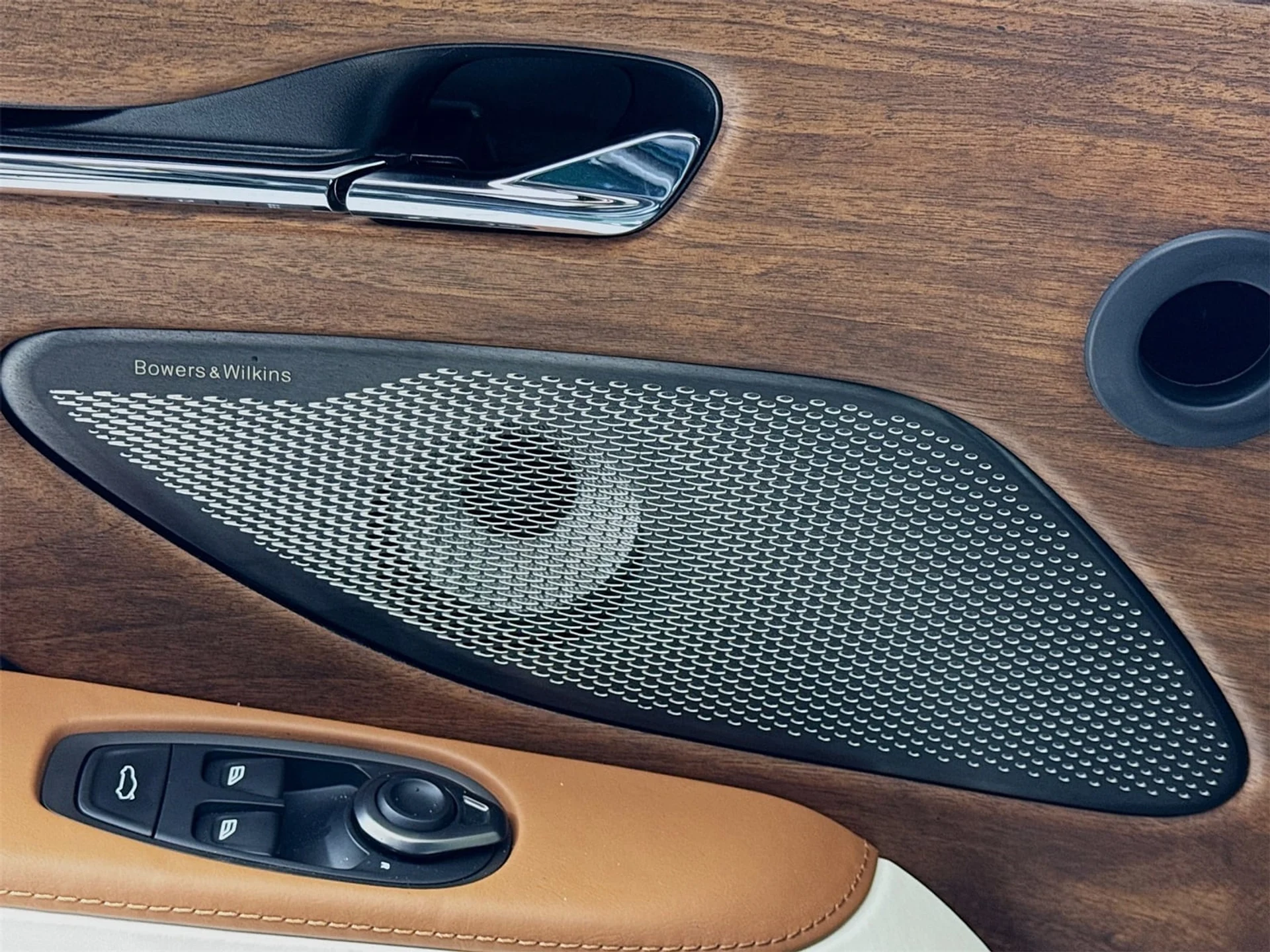 mph016_2054630884_619fa1f813ef591cccfd12389326b5ecx_8cf3d2a819