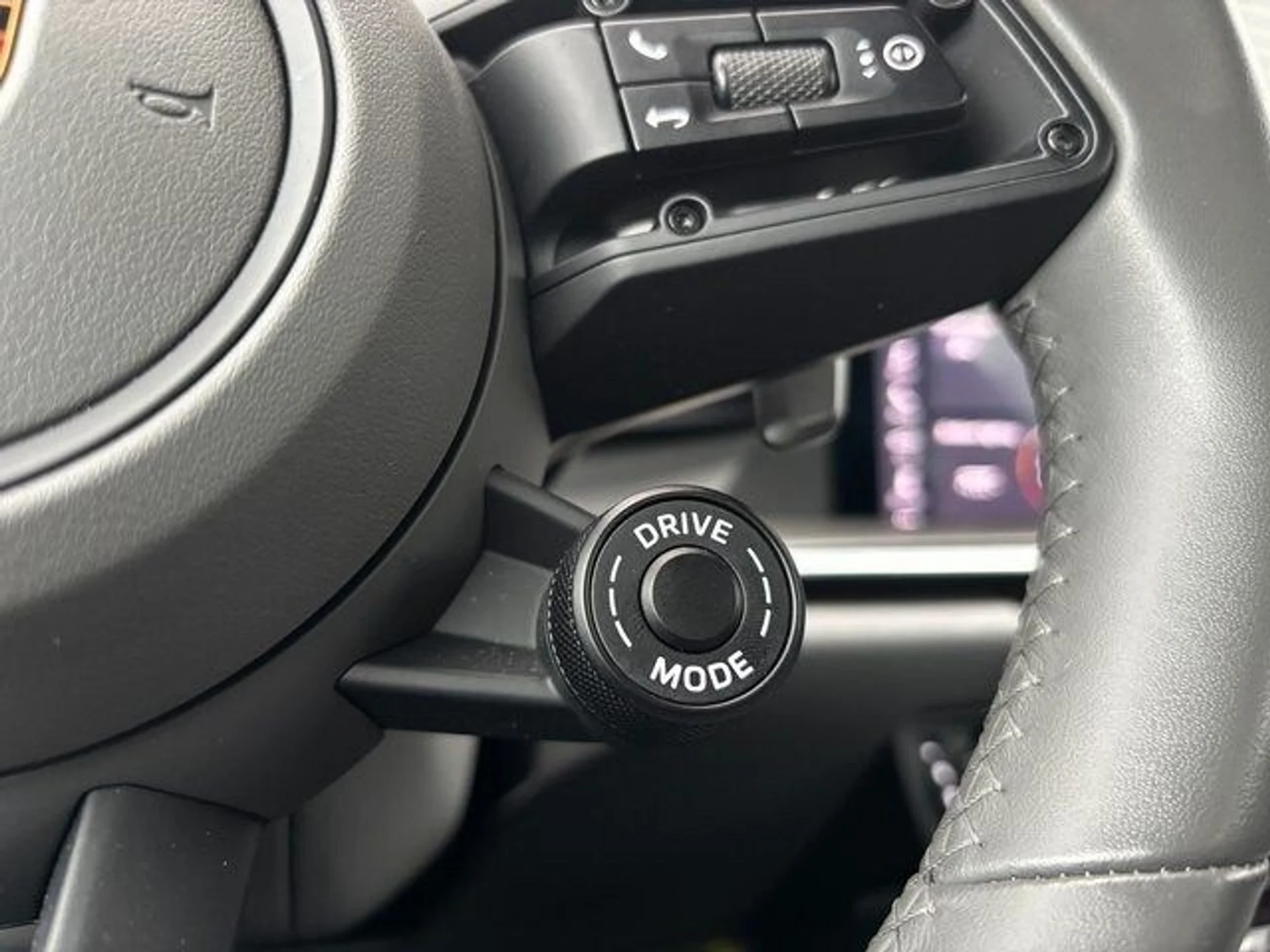 mph016_2057374586_81428a9c6359de027f38d2065d9967e0x_d3bca74e70