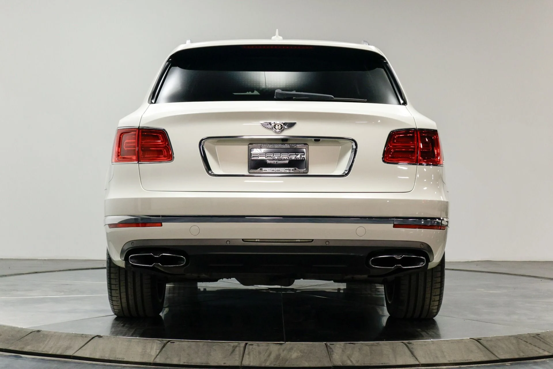 mph016_2058054974_Used_2020_Bentley_Bentayga_V8_1760480773_322c6809b0