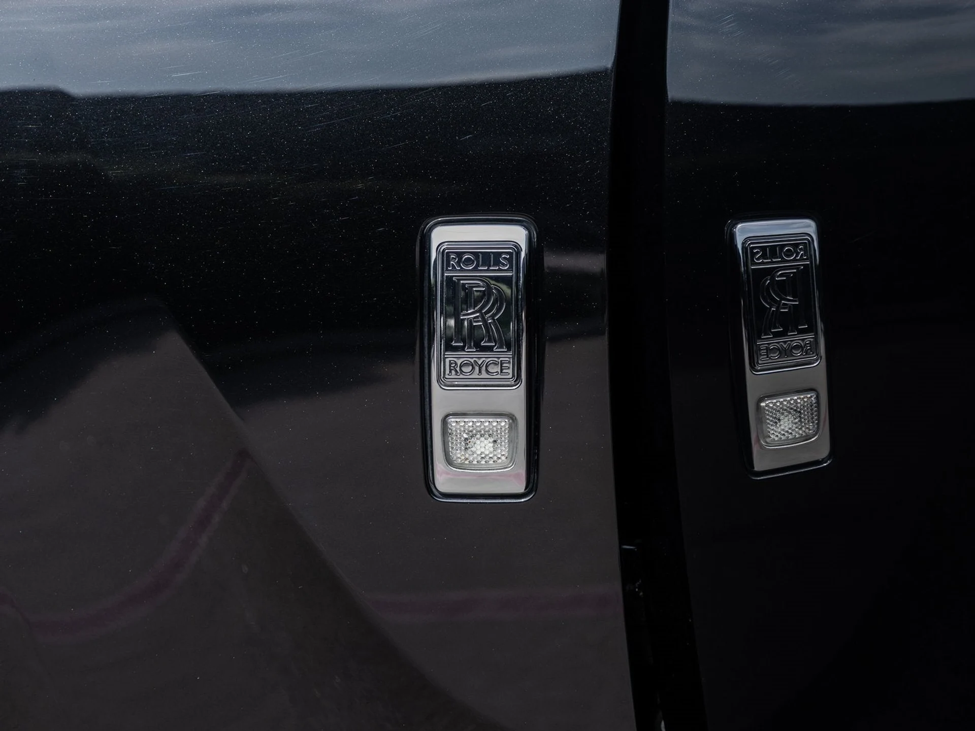 mph016_2066587888_17_dc391af124