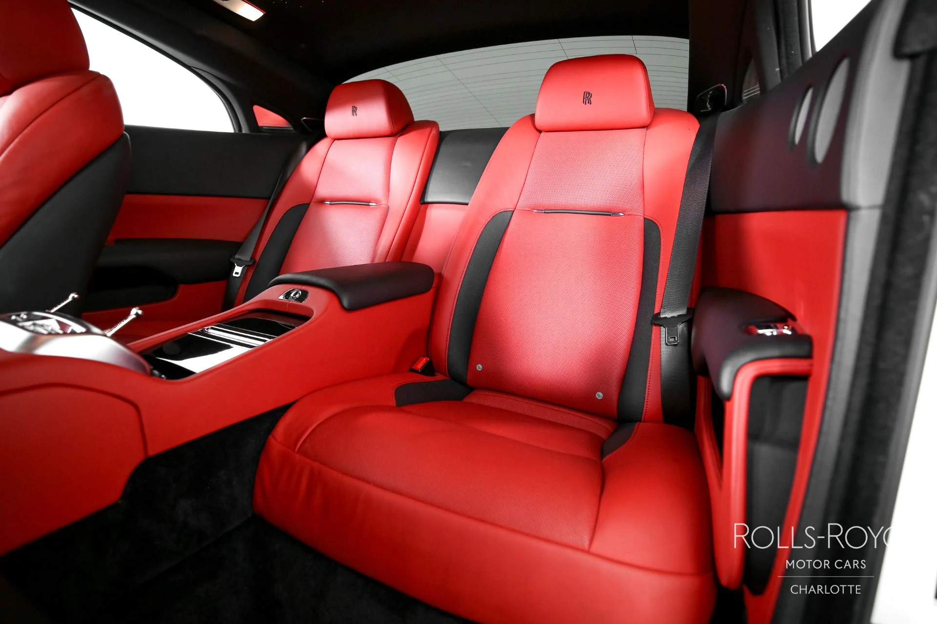 mph016_2072079240_Used_2019_Rolls_Royce_Wraith_1701539384_dd8dc03741