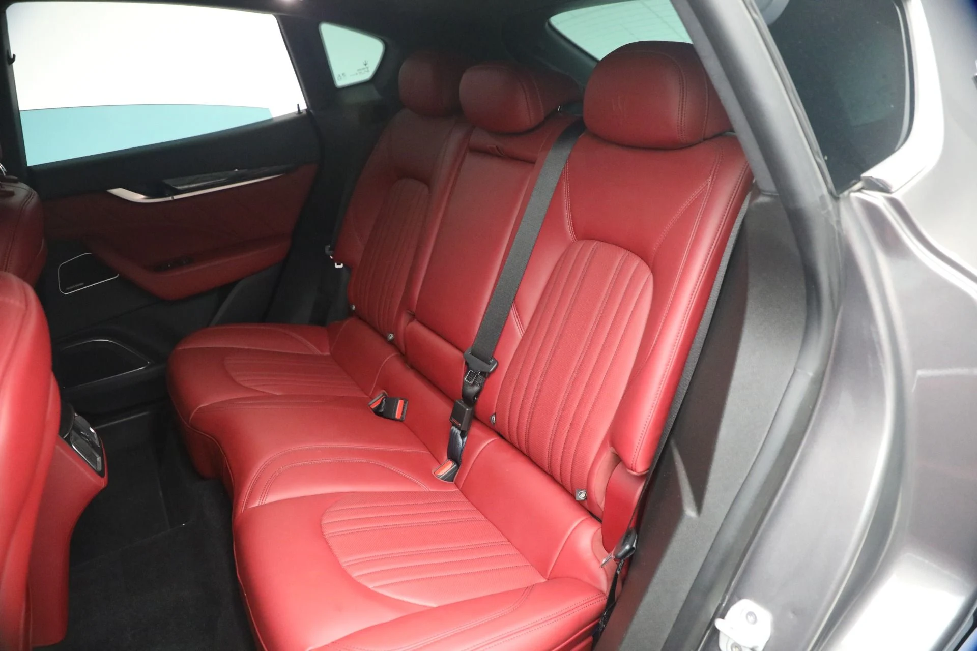 mph016_207798597_Used_2022_Maserati_Levante_GT_1779988698_1efa02a051
