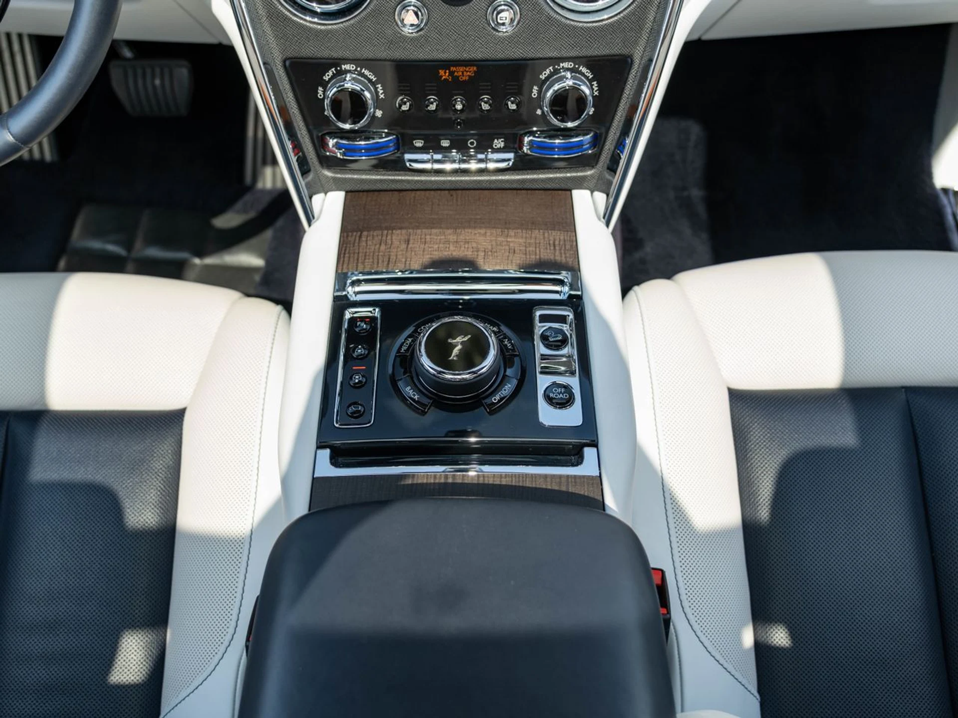 mph016_2083689190_0269944bc3edeb26a51d61239bc43ac1x_0086a504c6