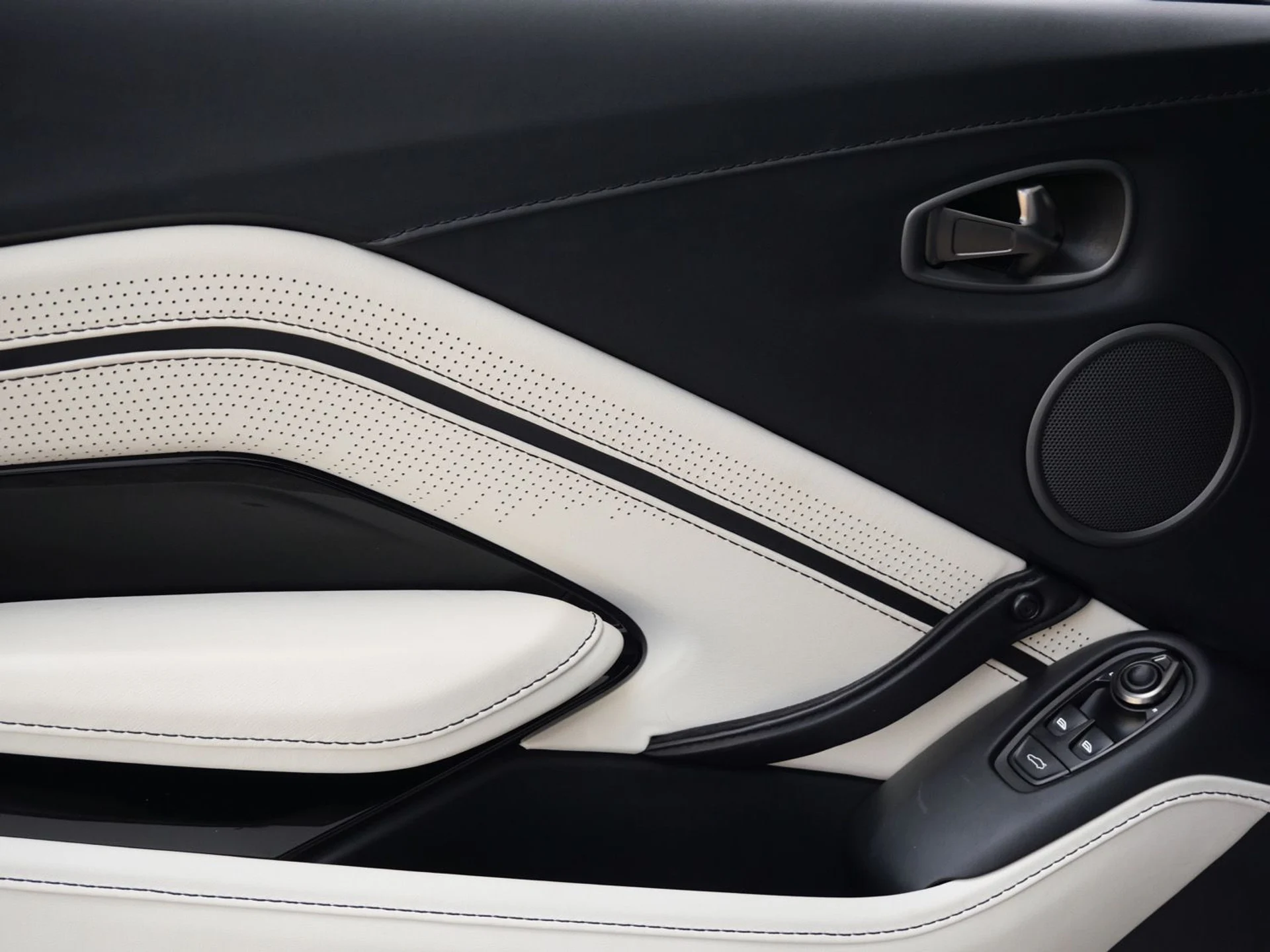 mph016_2085635941_fc9ef3dd331c1161e9ab839282ae0b51x_43f95f67d5