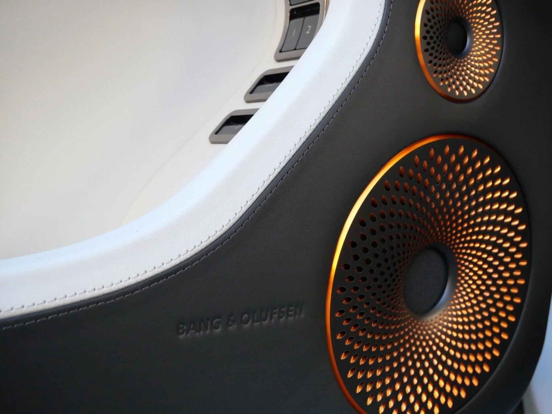 mph016_2090378689_0014a20c531e6a691a40568d35d07450x_a27cf76014