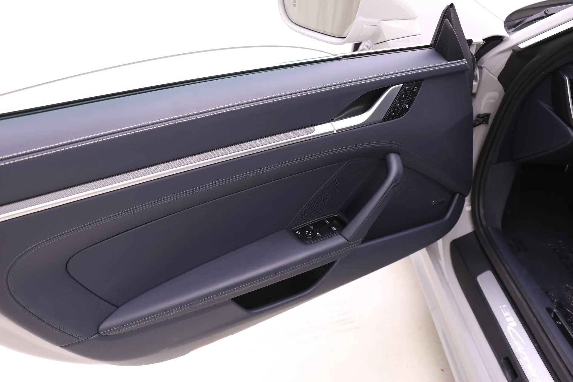 mph016_2093229592_bc2521e8af98af905337ff7e6b204b60_f20a699cfb