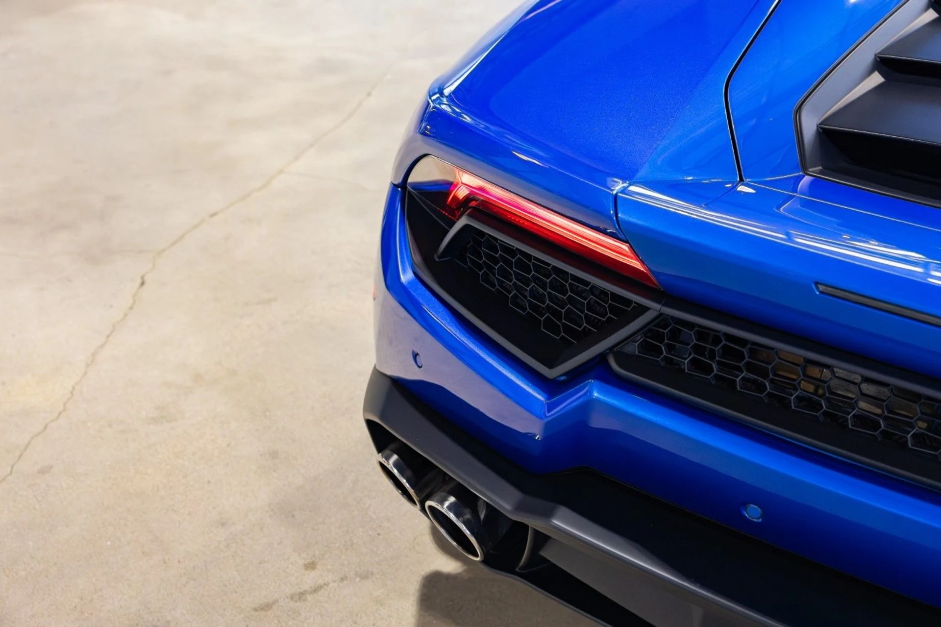 mph016_2093792309_WQ_57f4220d9a