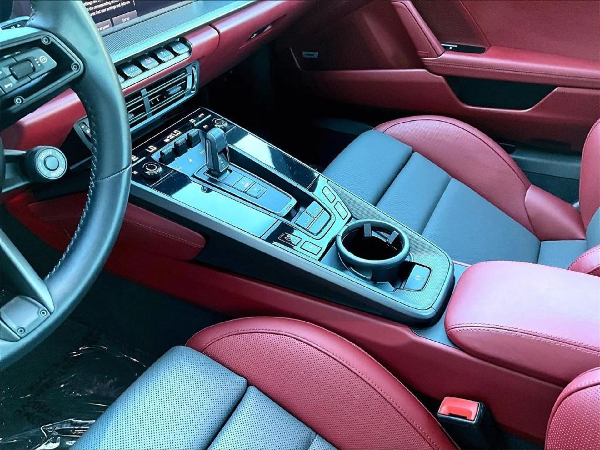 mph016_2096116424_5_Q_o_KQ_Cj1v_Tlg_Ygll387k_QGUNY_71c69c9fac