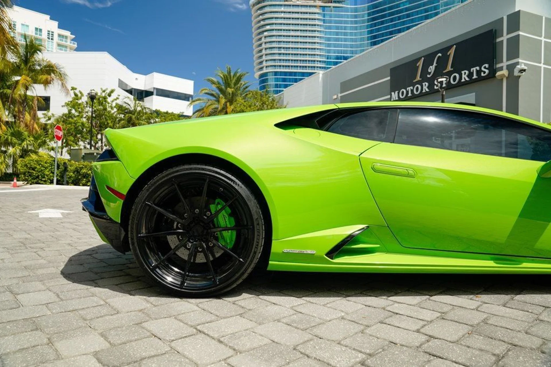 mph016_2101973737_used_2020_lamborghini_huracan_evo_coupeawd_14354_22890839_17_1024_b9894b6dfa