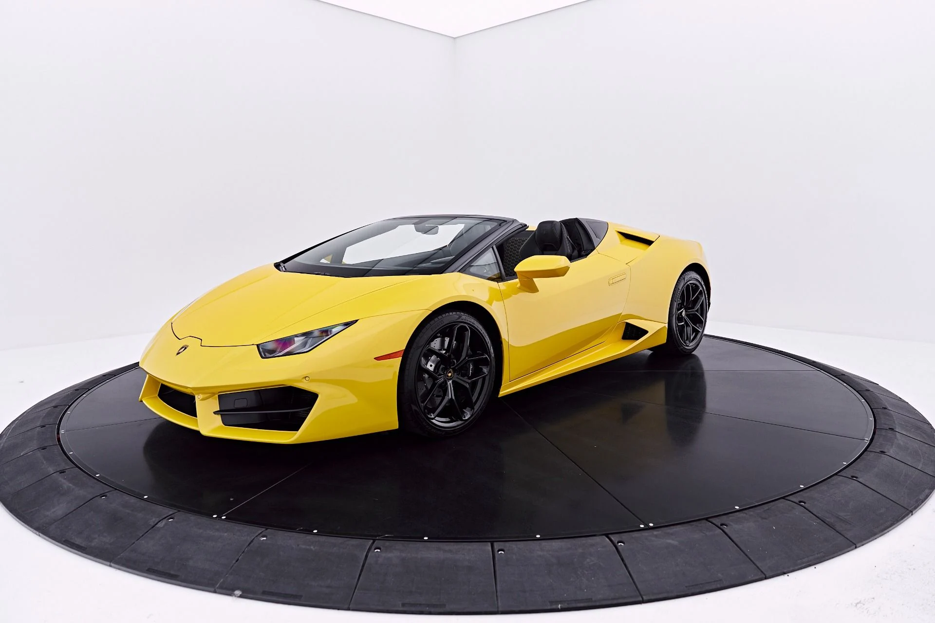 mph016_2103704767_Used_2018_Lamborghini_Huracan_LP_580_2_S_1784246792_b9a61d12c9