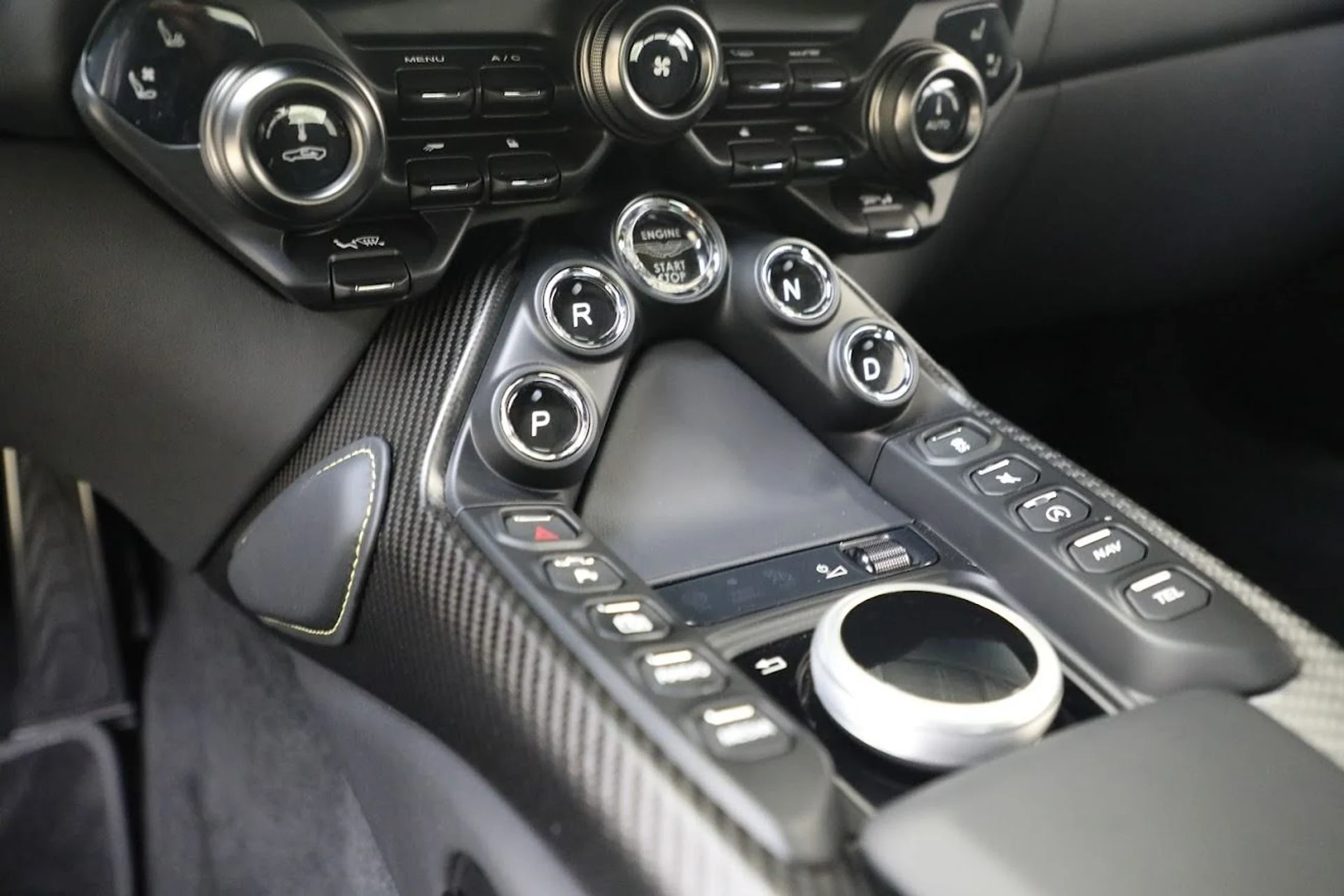 mph016_2105012417_Used_2023_Aston_Martin_Vantage_V8_8d10c79072