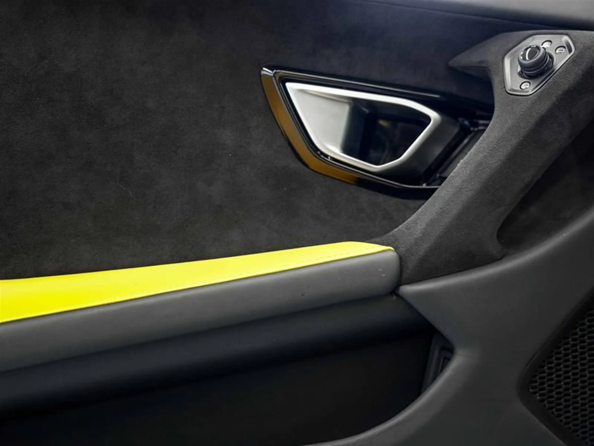 mph016_210857723_mtafn5de_79c060e9af