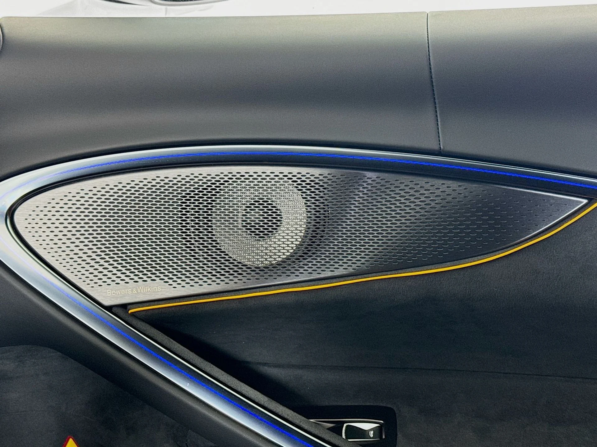 mph016_2108698653_500b4515fccd8ff9c5eecb2a6cf074b2x_db9a22befa