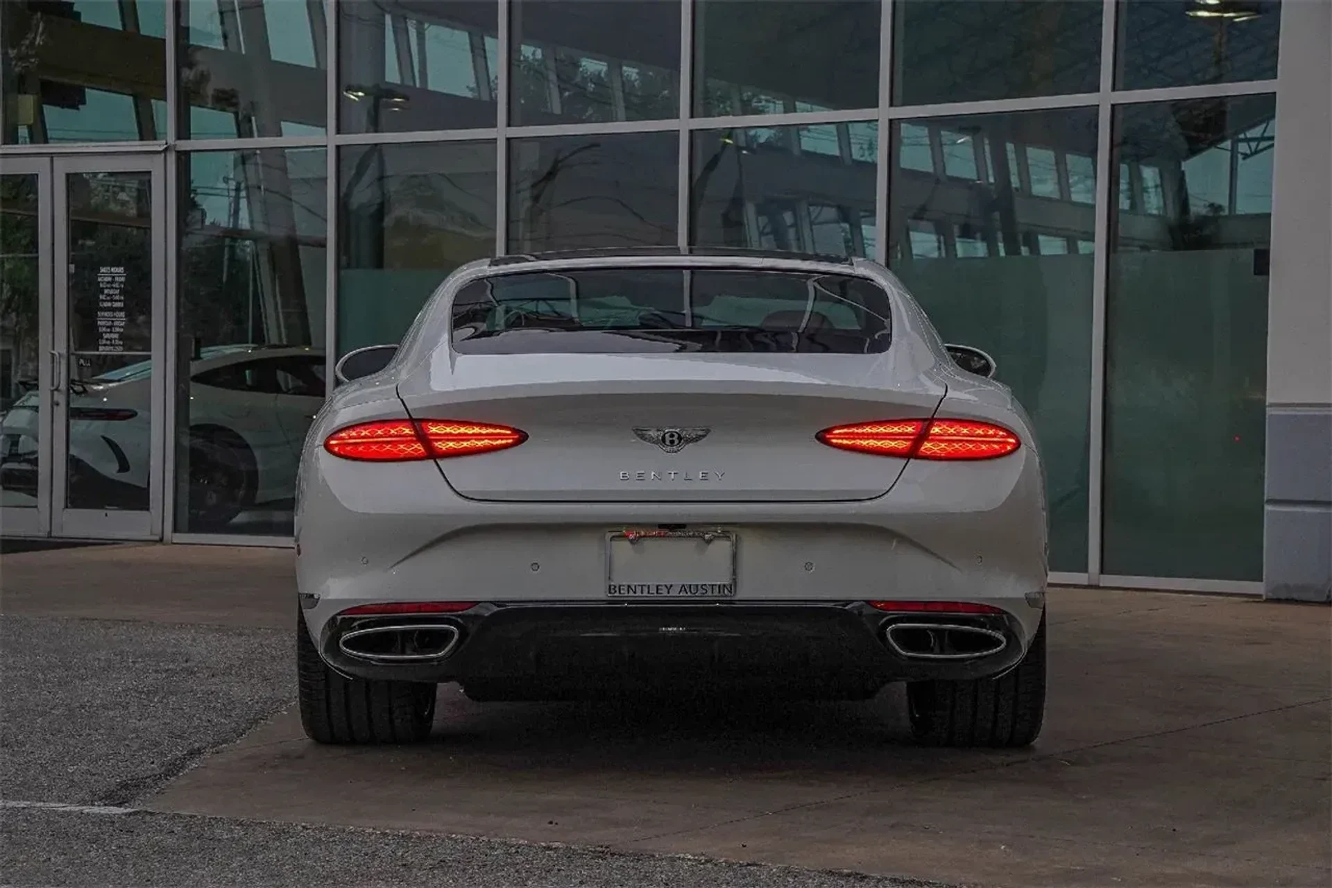 mph016_2121756367_8f7d6fe0660f48168dd4b0c9fcffdf53_0568511140