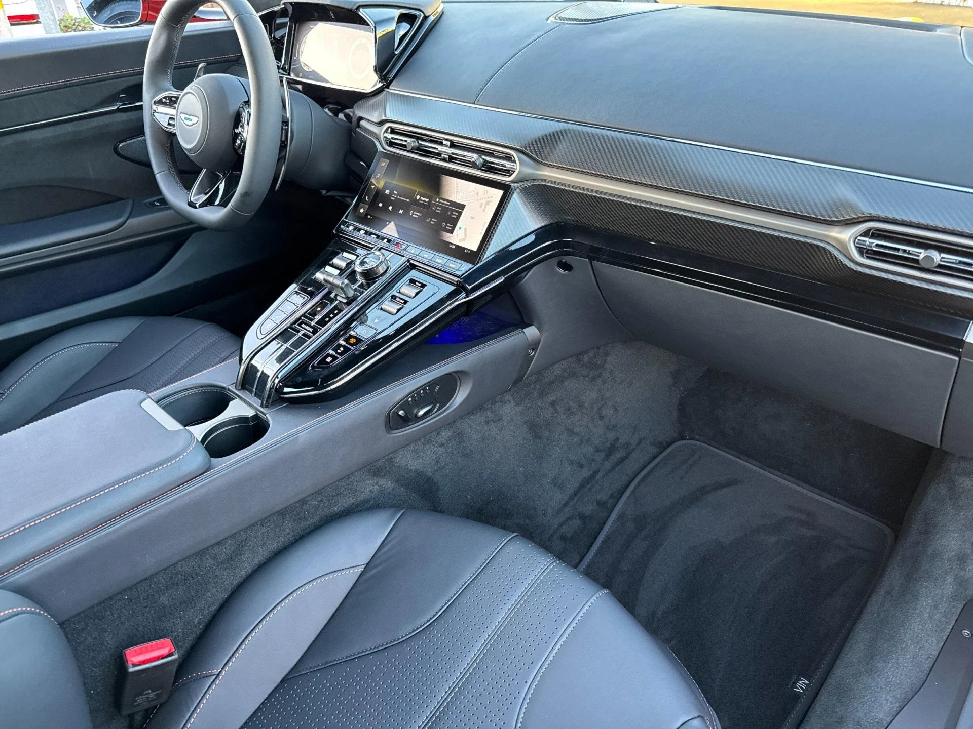 mph016_2128390401_New_2025_Aston_Martin_Vantage_Base_1747424908_7131e361a5