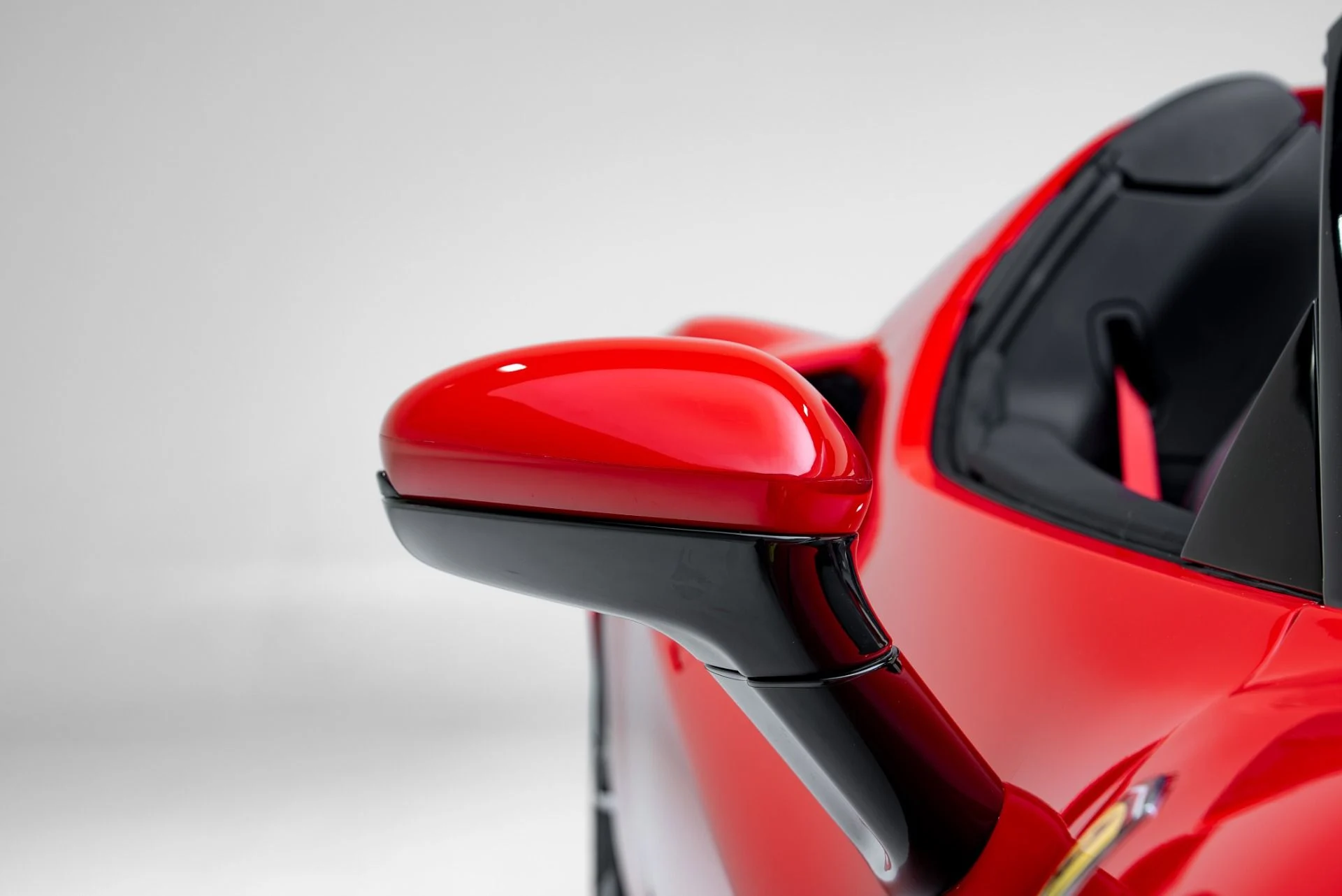 mph016_2129446163_Used_2023_Ferrari_296_GTS_1776370037_845958ea20