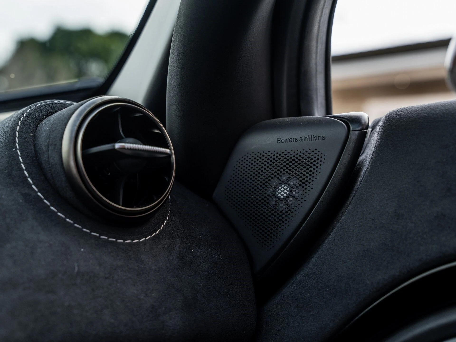 mph016_2129643991_497b1e889bcf5f45fbd8424f719207cdx_28179c16c0