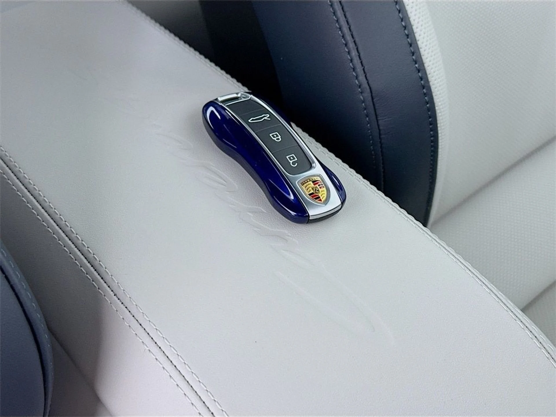 mph016_2129970195_85e872ae3ff7cf154f2913fa4081711bx_5a13757185