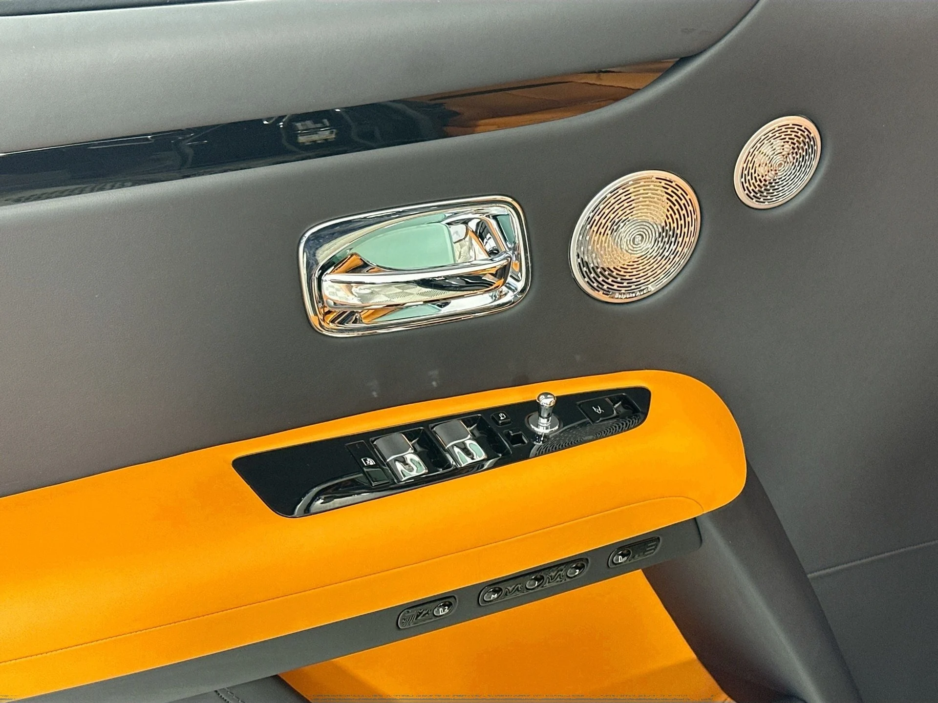 mph016_2131153813_17_7ca96d816a