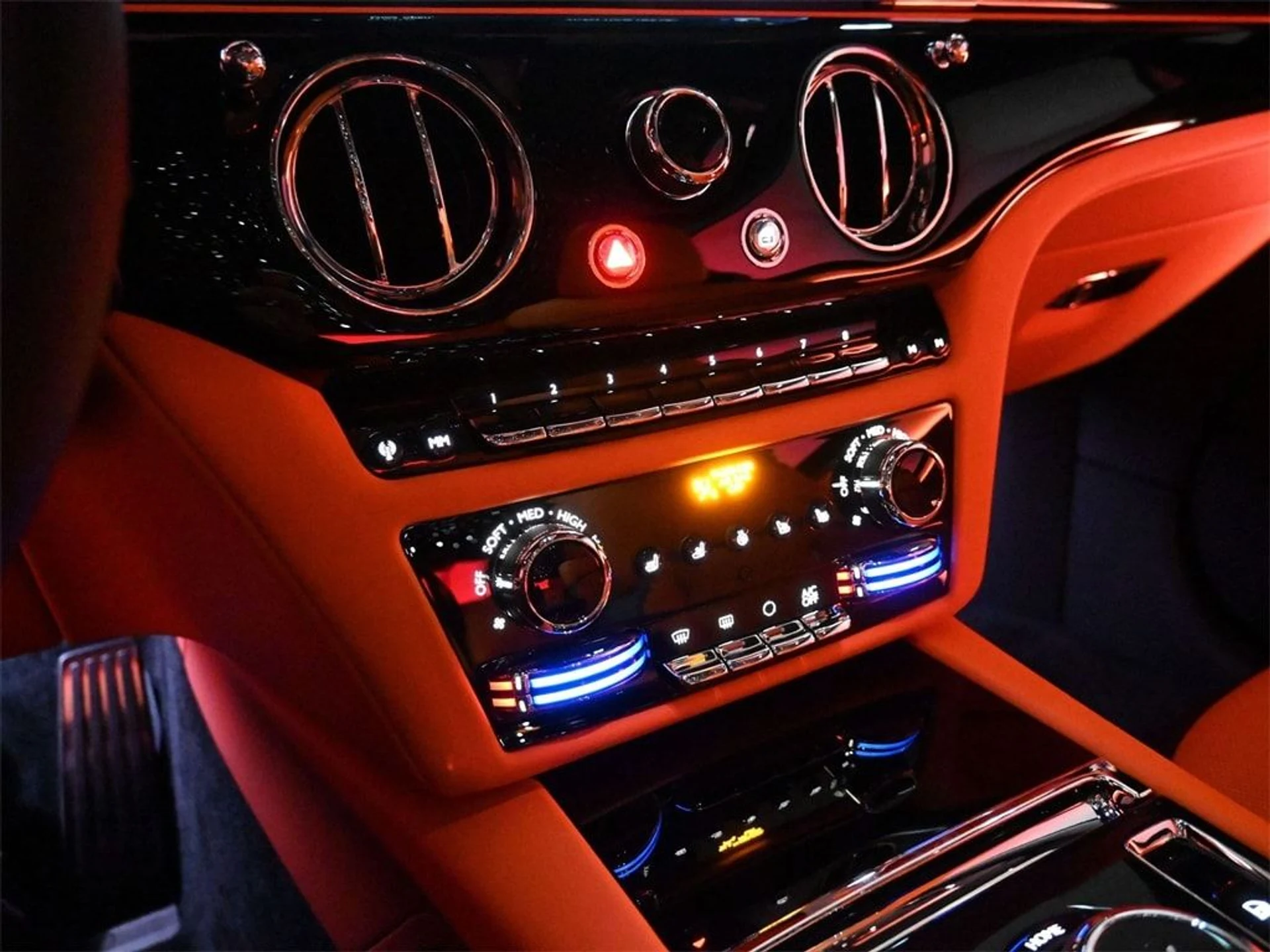 mph016_2134619819_1685a155ed0ee66bf2733c4a8a20182cx_5502d162c5