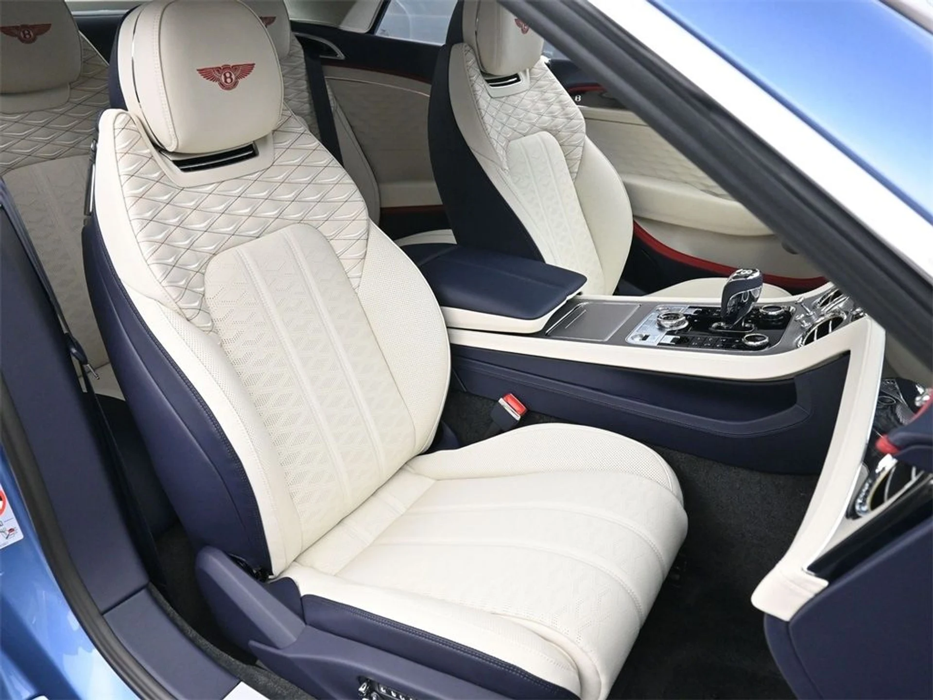 mph016_2134626781_3b01fd7a47775cae9f661deed279eb01x_3944269309