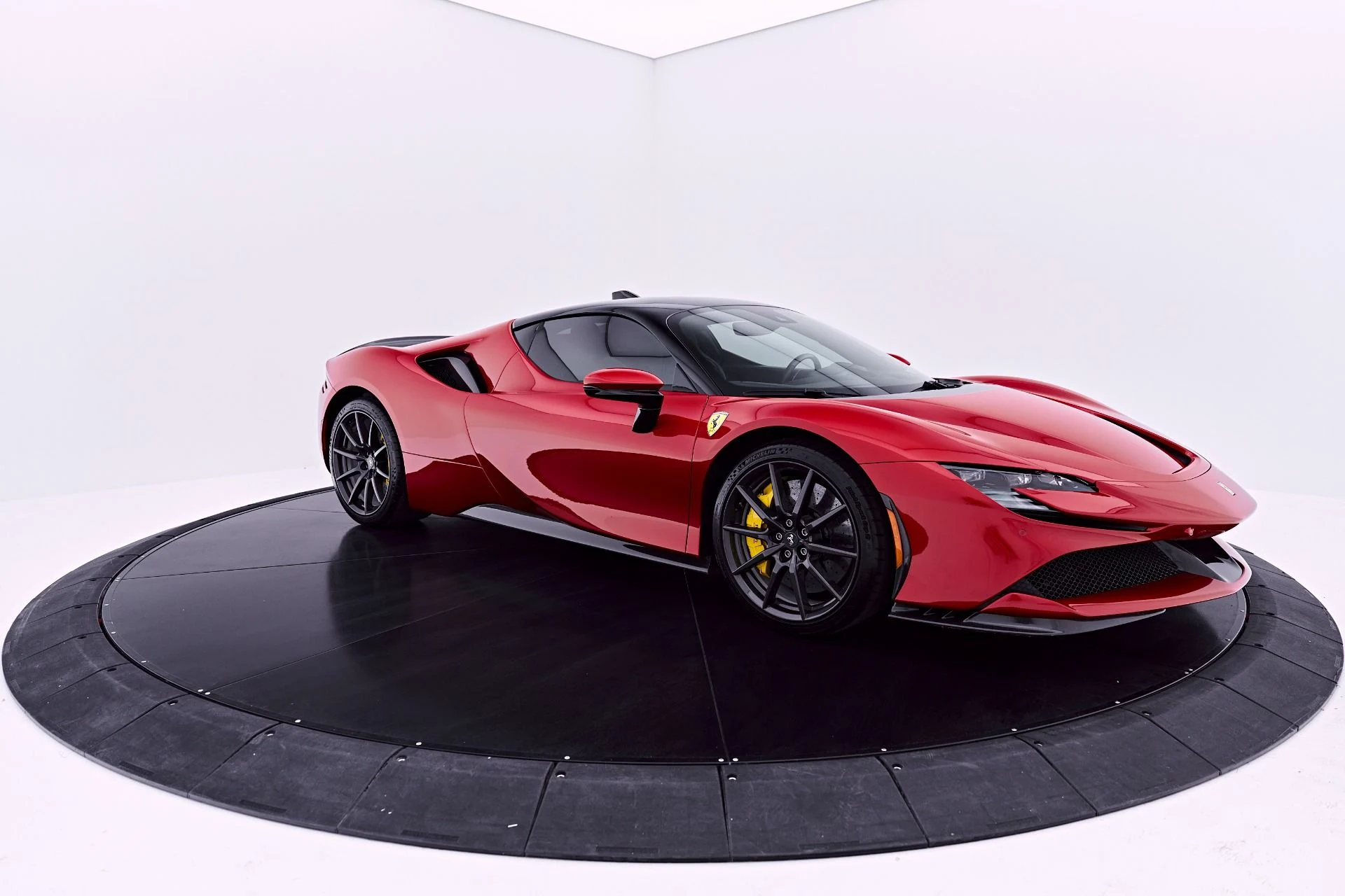 mph016_2136257350_Used_2021_Ferrari_SF_90_Stradale_Base_1782197755_d9d94fbd87