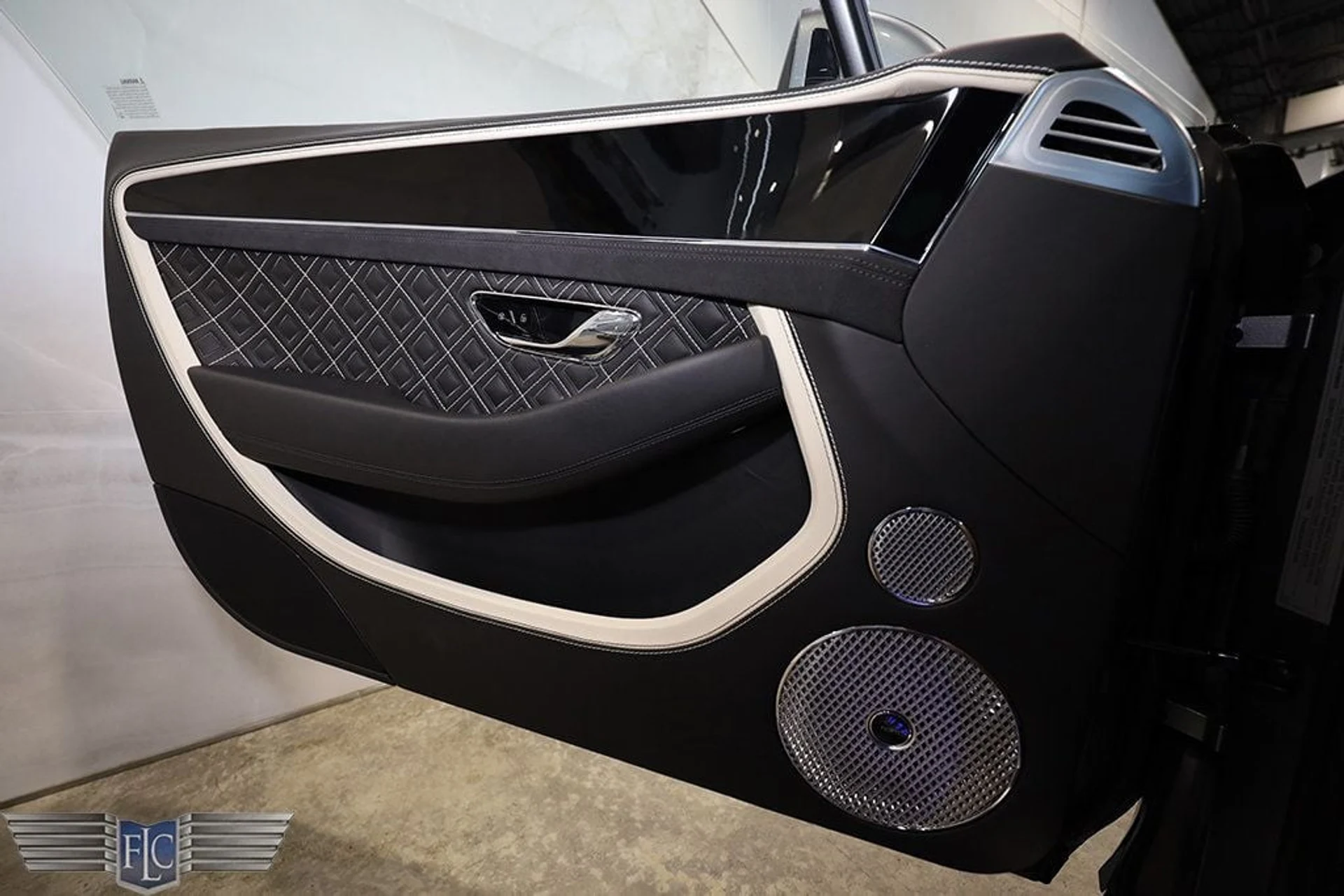 mph016_2137644207_used_2022_bentley_continental_gtcspeedconvertible_9689_22880687_17_1024_634ad76ccd