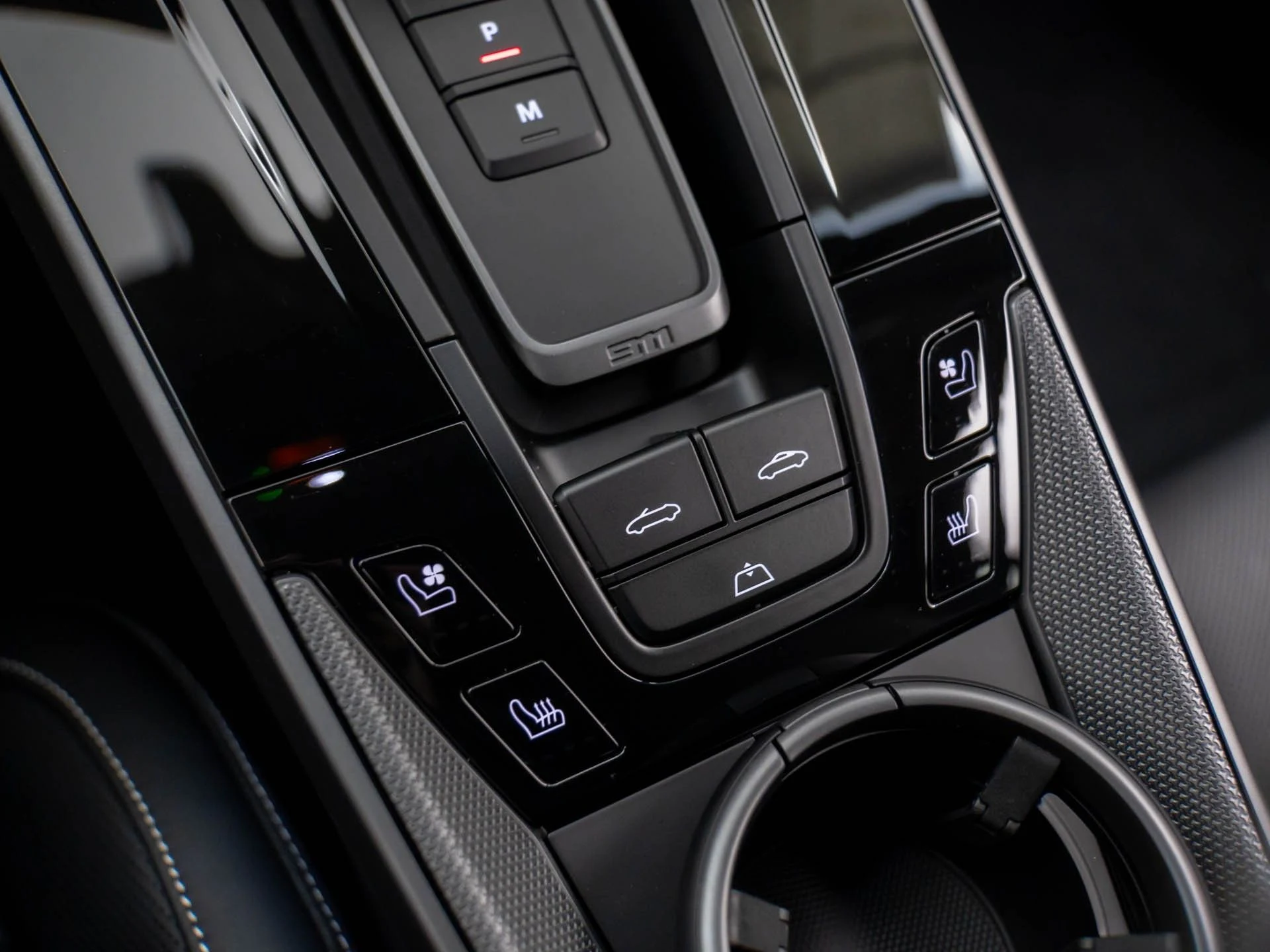 mph016_2142378225_c815720bb1d7f8ef279844f8ebb1f62ex_f6a8b8985f