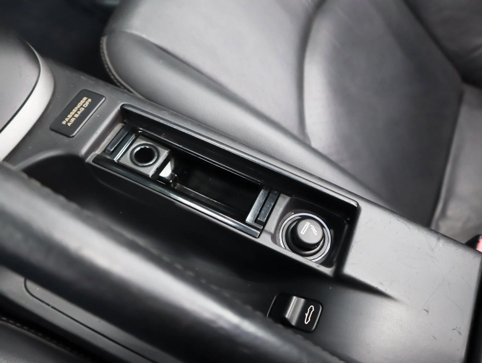 mph016_2142896431_e6023628c98bd5012d7834892b03bfe3_27997ced14