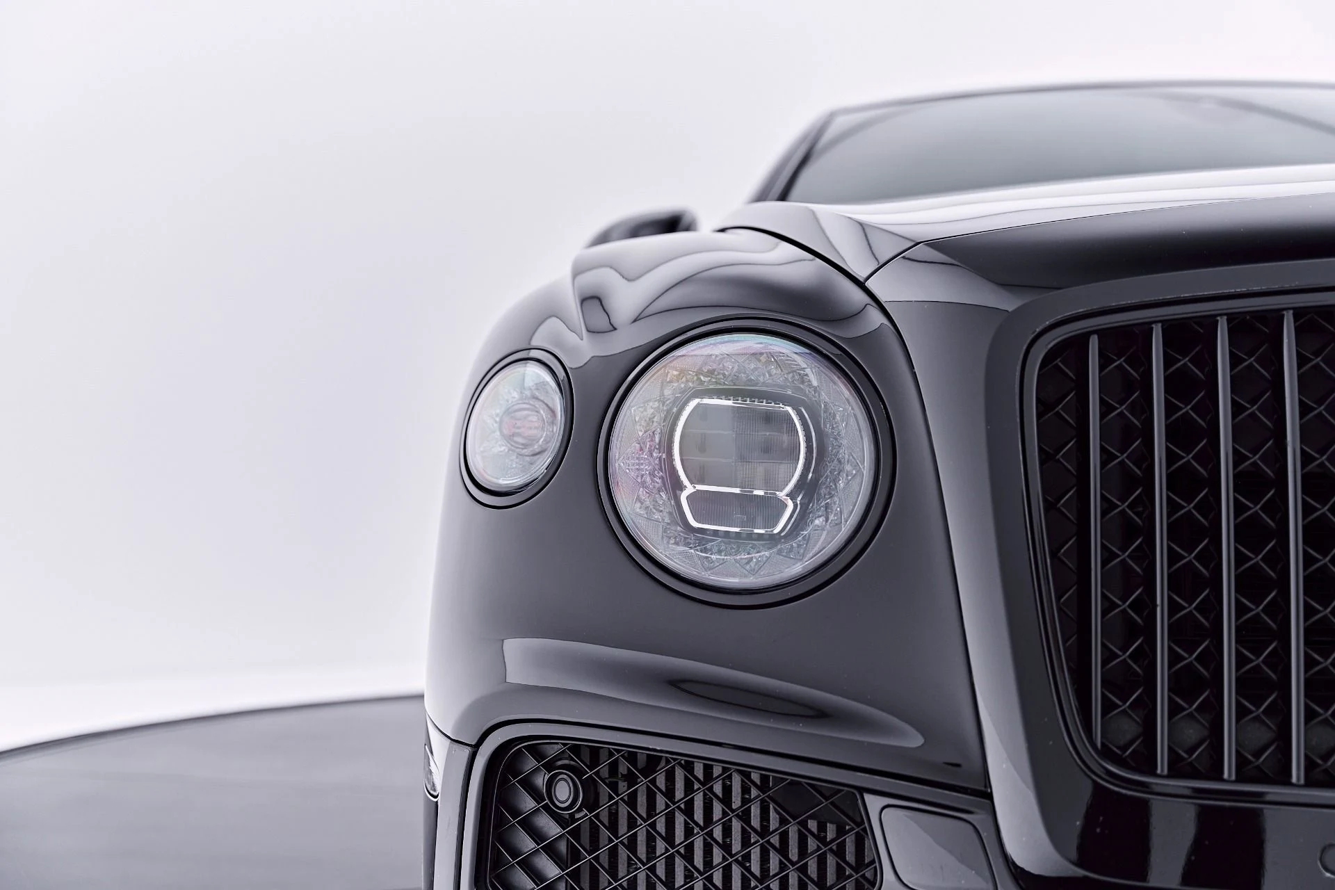 mph016_2144314243_Used_2023_Bentley_Flying_Spur_S_1784247238_1534eb6024