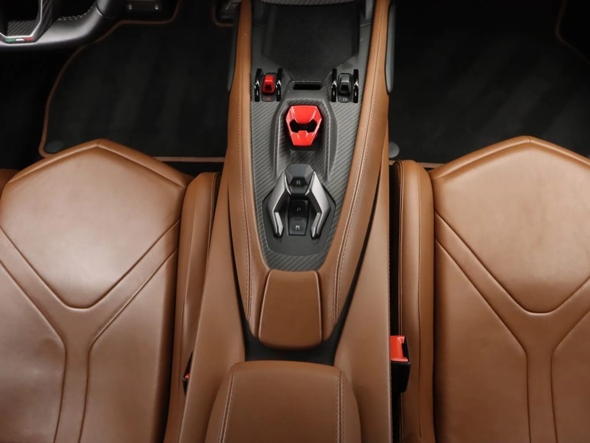 mph016_2147557834_used_2024_lamborghini_revuelto_coupe_8119_23017512_17_1024_6bdcc2cbb5