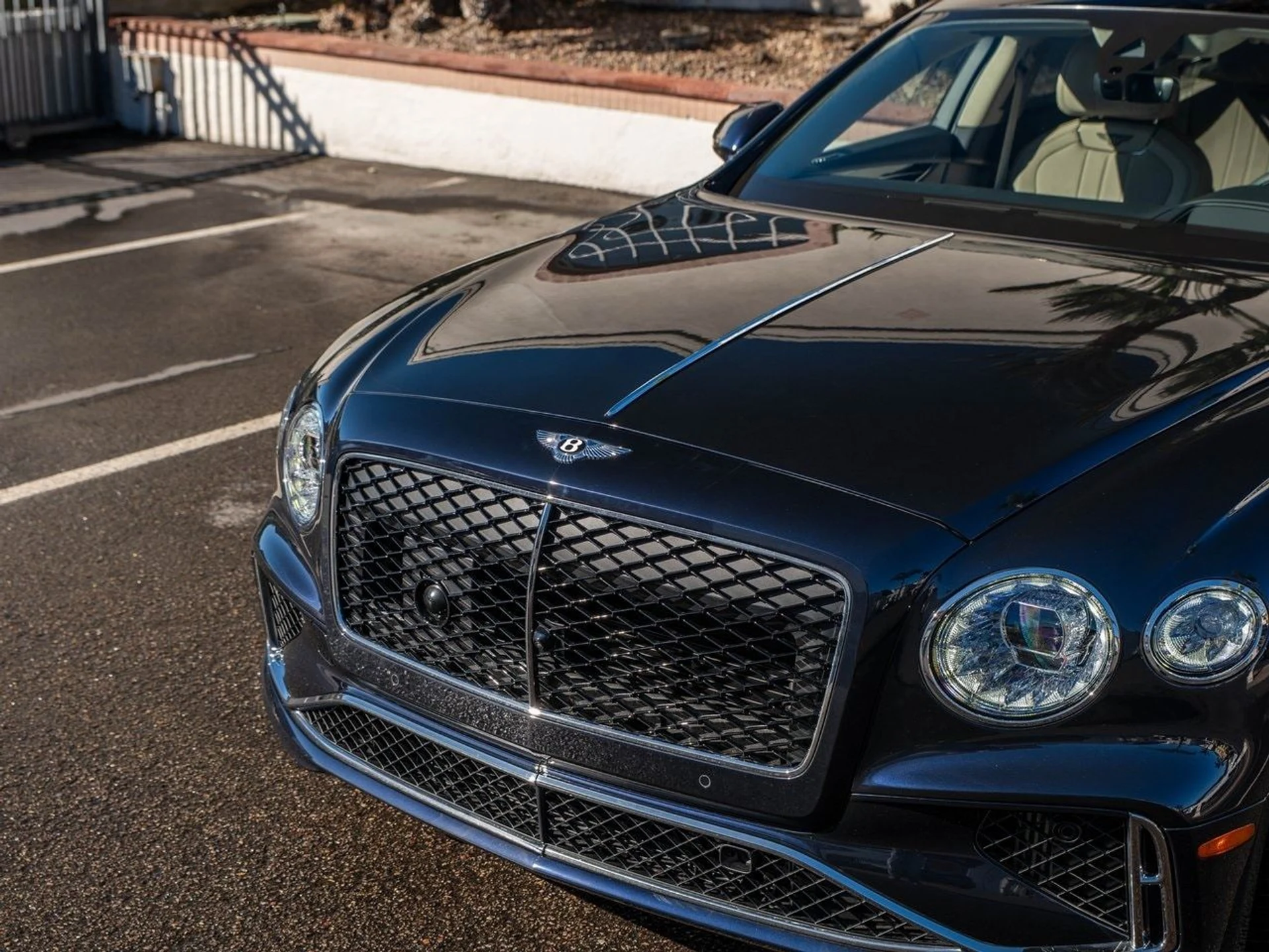 mph016_2147828866_eb408d4f75bad5c5bd769d30c63dce03x_2ae0d1a210