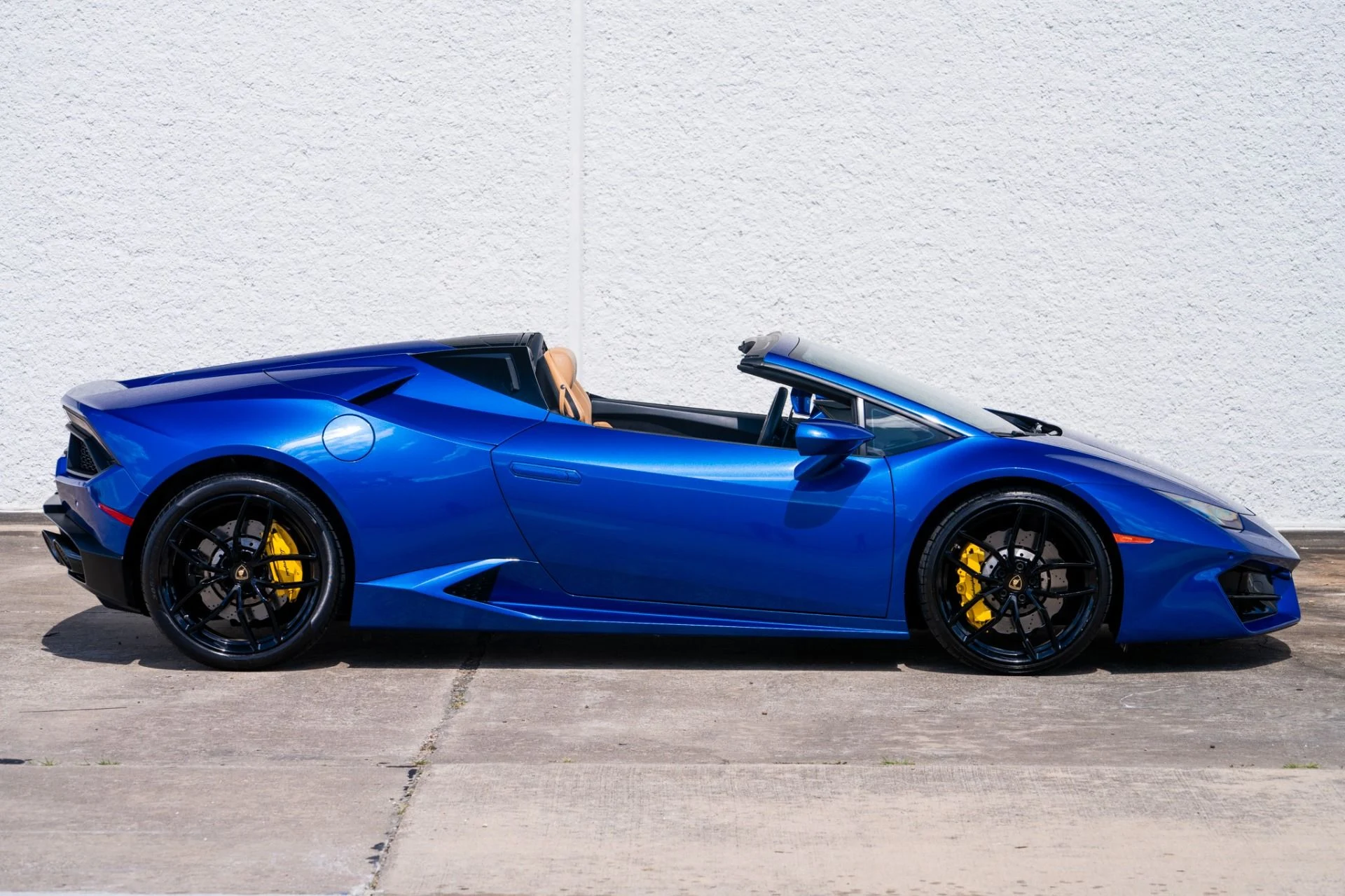 mph016_2148217831_Used_2018_Lamborghini_Huracan_LP_580_2_Spyder_1753307982_edde2b711d