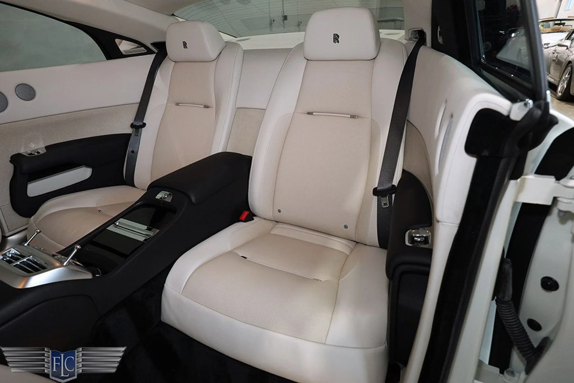 mph016_2148327000_used_2015_rolls_royce_wraith_2drcoupe_9689_22975127_17_1024_46b39948a0